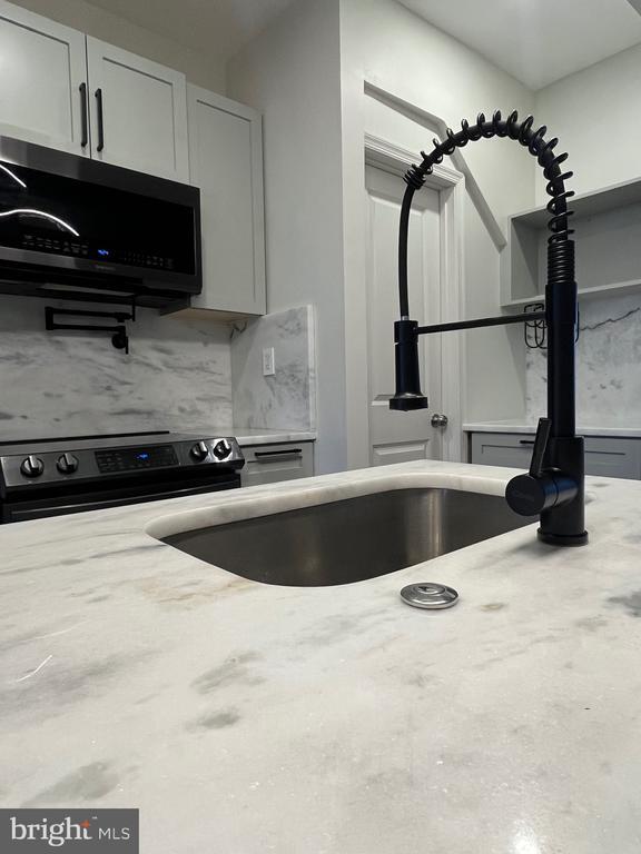 Building Photo - 1268 Neal St NE