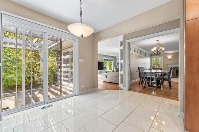 Building Photo - 641 Silver Rock Ln