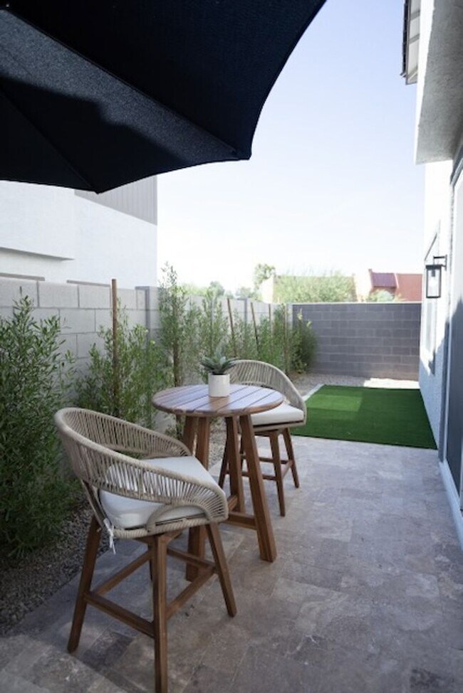 Building Photo - 2376 N 79th Pl