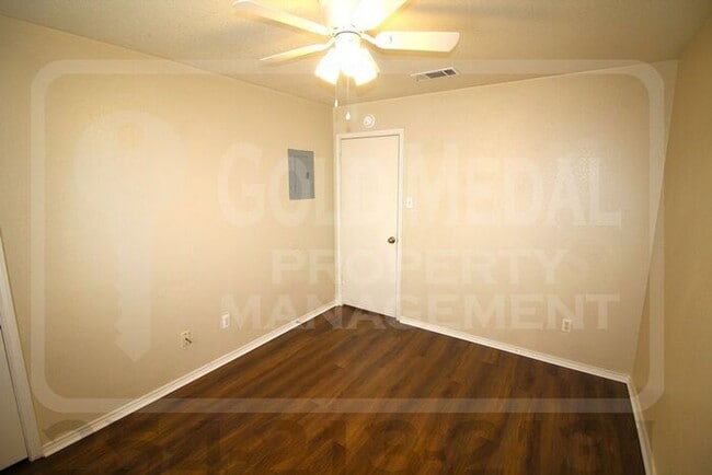 Building Photo - 1708 Windward Dr