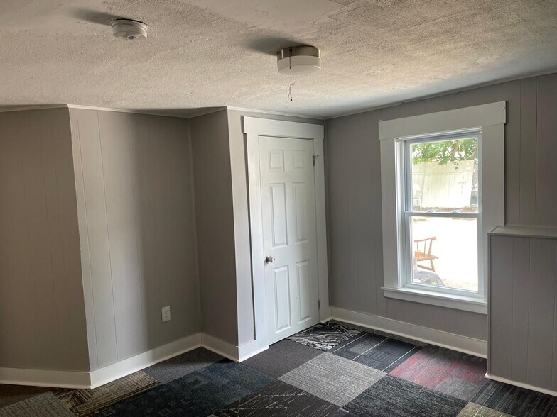 Building Photo - 9 Chester St