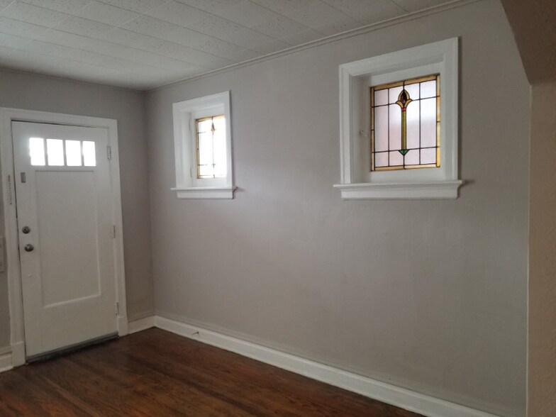 Building Photo - 6915 Alabama Ave