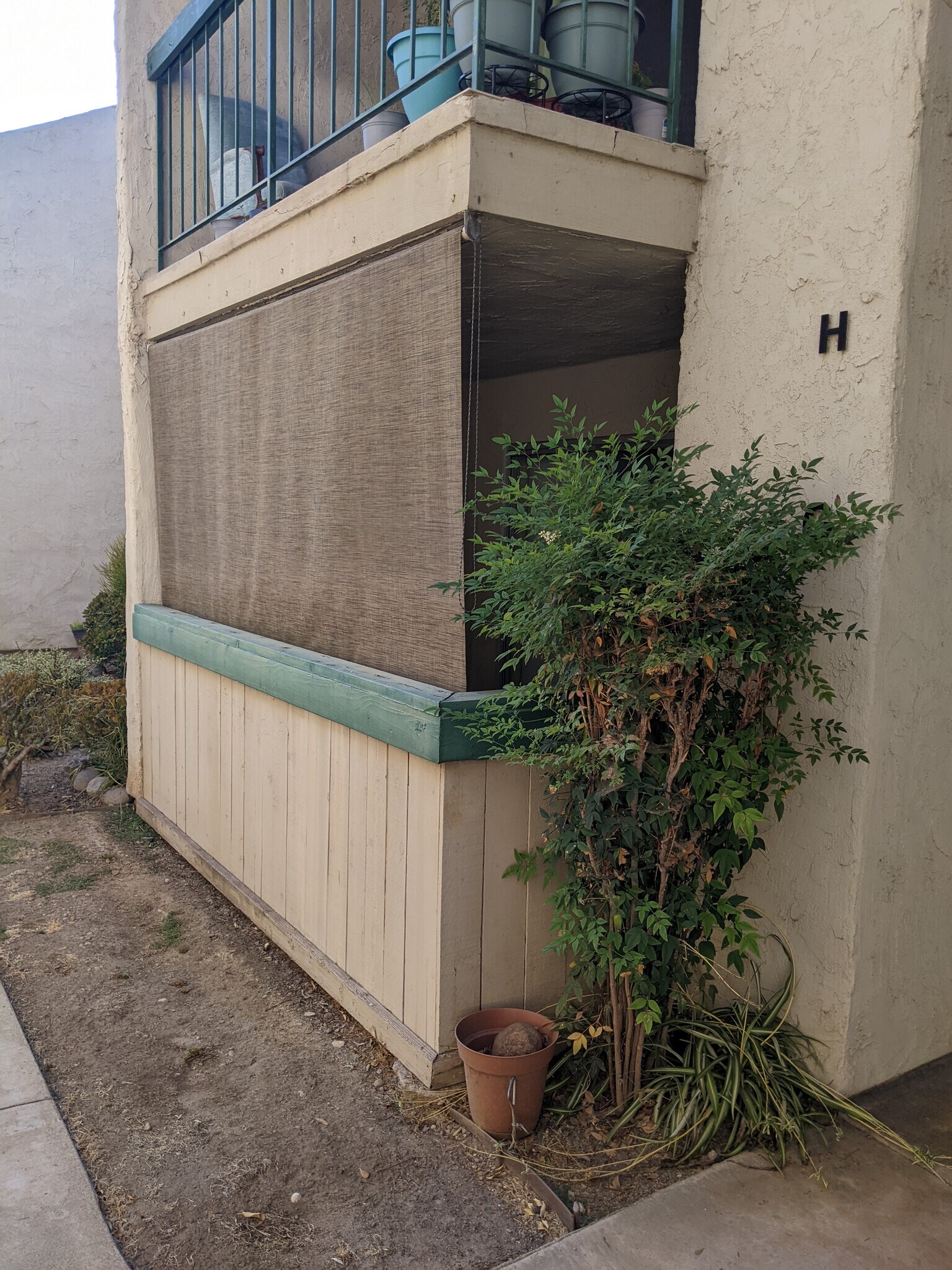 Outside view of patio - 12710 Lakeshore Dr