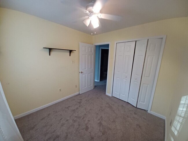 Building Photo - 8028 Valleys Crest Ct