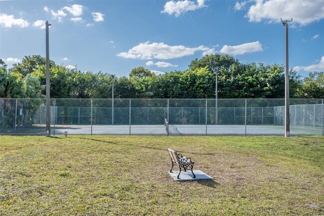 Building Photo - 731 Vista Isles Dr