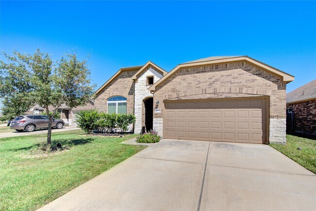 Primary Photo - 23022 Silver Linden Ct