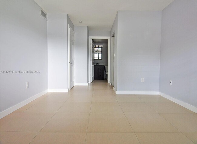 Building Photo - 15500 SW 80th St