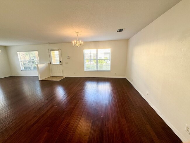 Building Photo - Coquina Key Townhomes Gated community 3/2.5