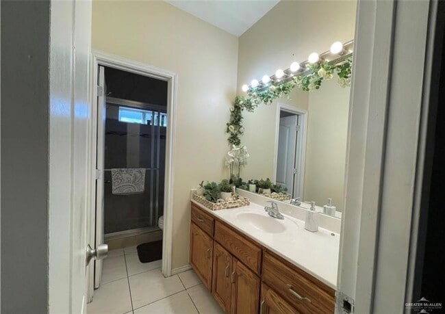 Building Photo - 16 Nappa Valley Dr