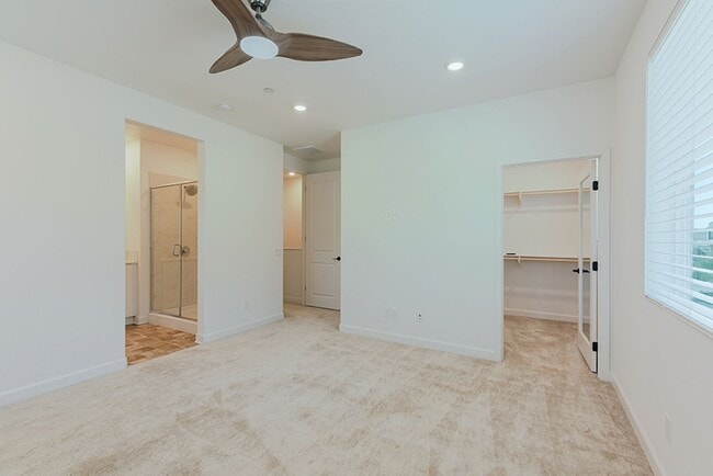 Building Photo - Charming 4 Bedroom 3.5 Bath in Carmel Mountain Ranch