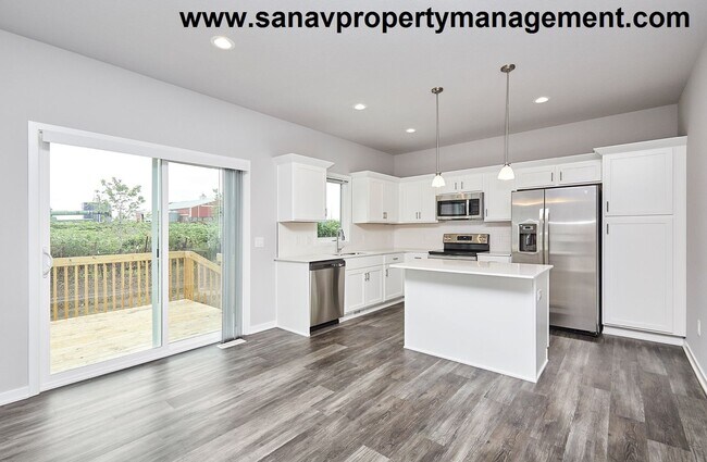 Building Photo - Spacious 3-Bedroom Home with Modern Layout...