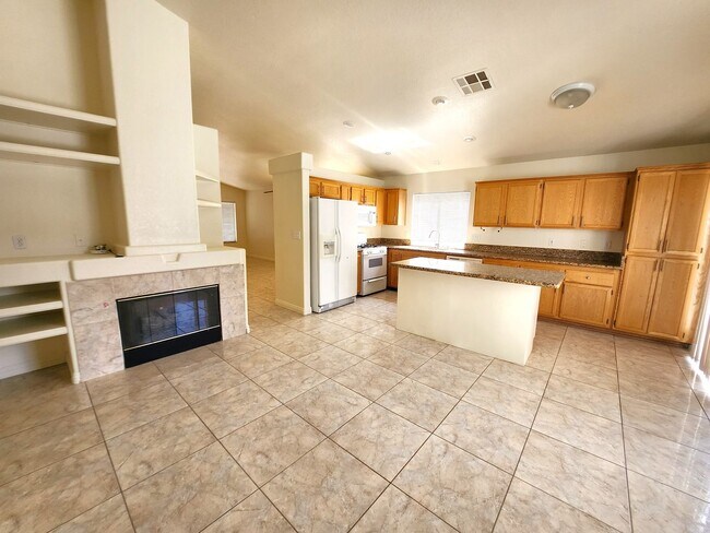 Building Photo - 137 Windy Creek Ave