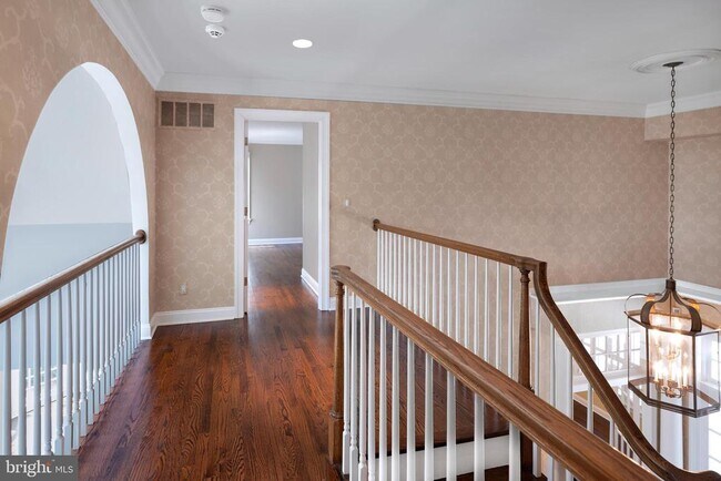 Building Photo - 3 Maidstone Ct