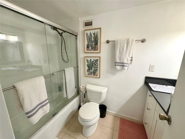 Building Photo - 2899 Collins Ave