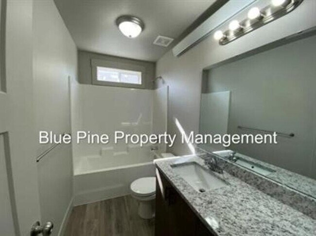 Building Photo - 5850 Freedom Rd