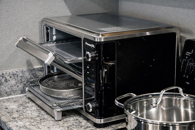 Building Photo - 8350 Cascade Ave