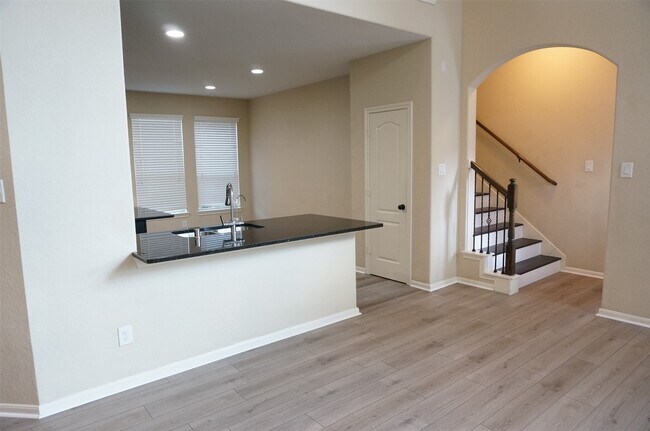 Building Photo - 6015 Mystic Berry Dr