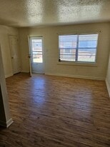 Building Photo - 1700-1704 Cameo St