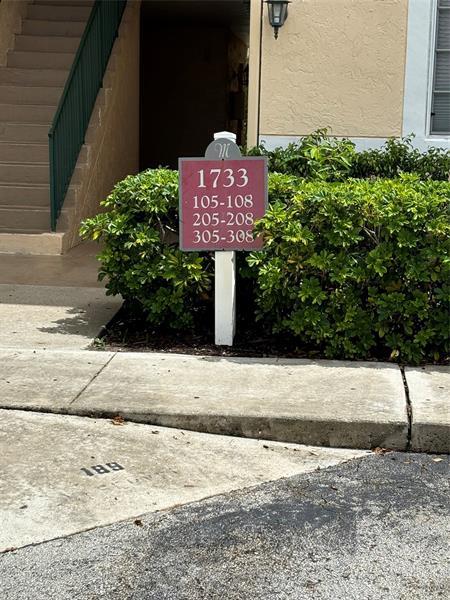 Building Photo - 1733 Village Blvd