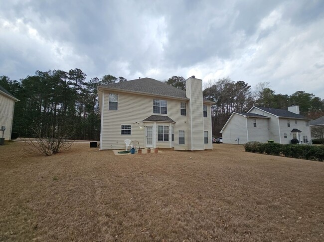 Building Photo - Fayetteville's River's Edge Subdivision Fi...