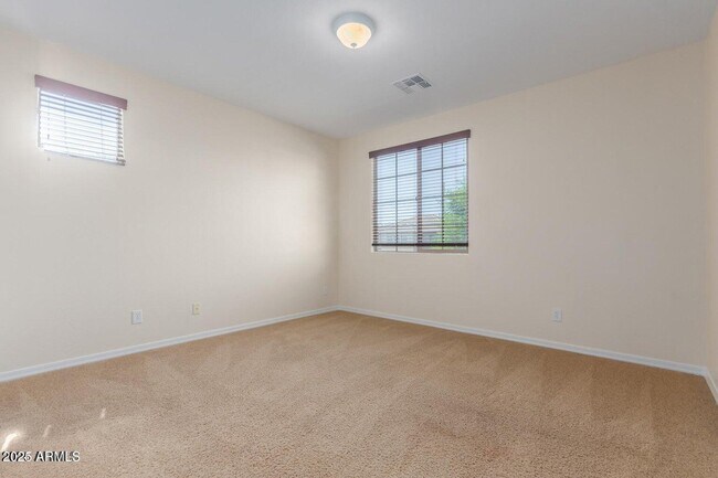 Building Photo - 5227 W Bent Tree Dr