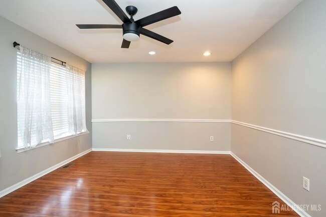 Building Photo - 1503 Blossom Cir