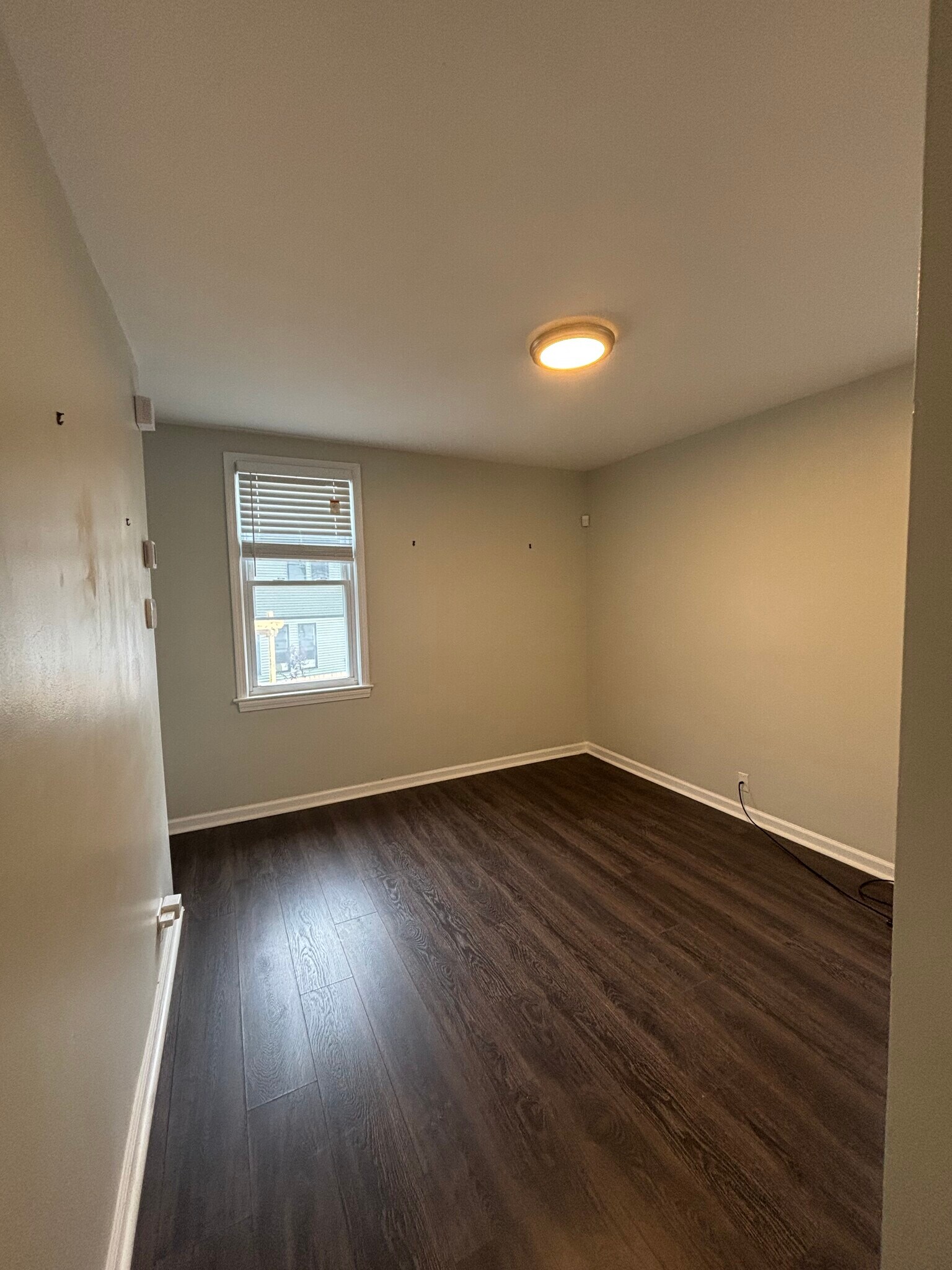 Building Photo - 1909 Coltman Rd