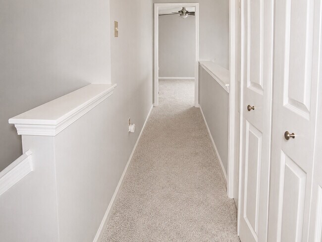 Building Photo - 118 Henning Dr