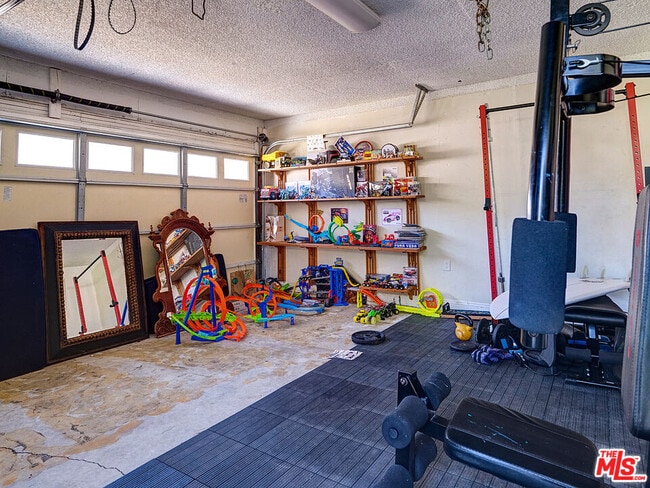 Building Photo - 3316 W 78th St