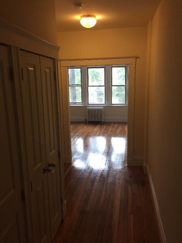 Building Photo - 1 bedroom in Cambridge MA 02138