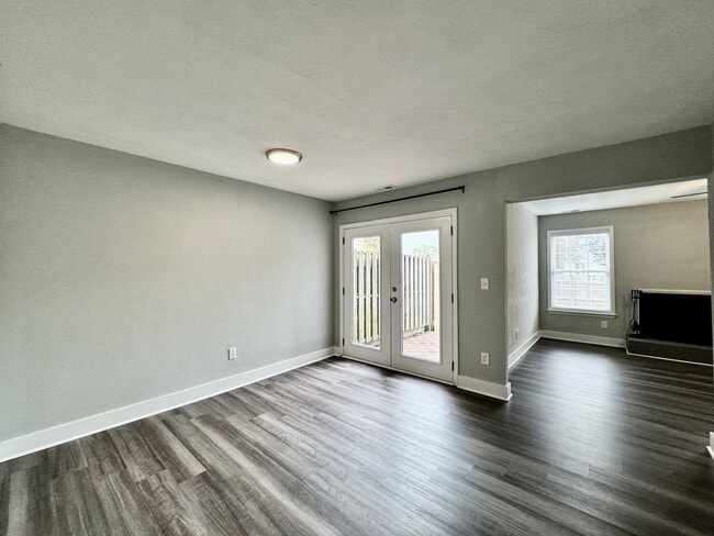 Building Photo - Updated & Ready For You On 12-05-25! A Pet...