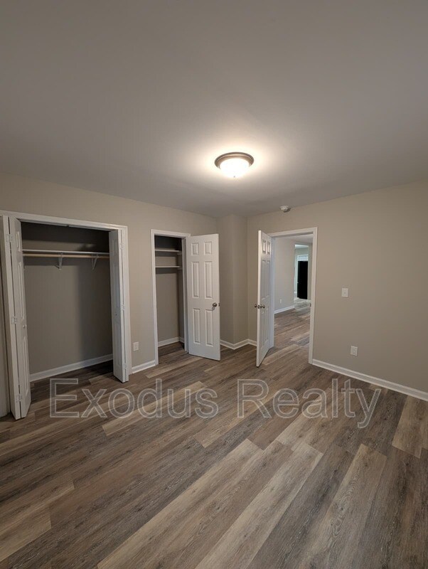 Building Photo - 414 Maple Ave