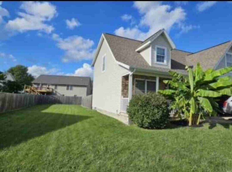 Building Photo - 7144 Capstone Cir