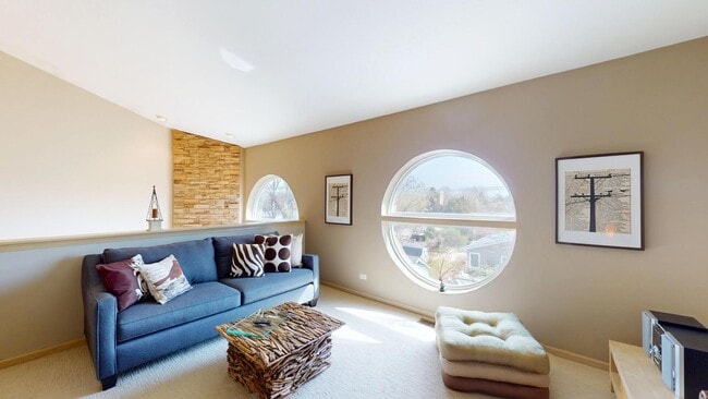 Building Photo - 8305 High Point Cir