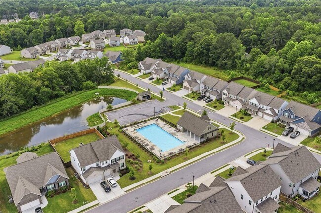 Building Photo - 2700 Westgate Park Dr
