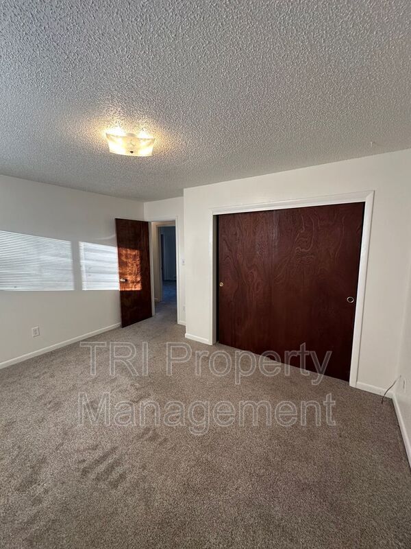 Building Photo - 1304 29th St