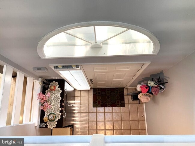 Building Photo - 11 Cabot Dr