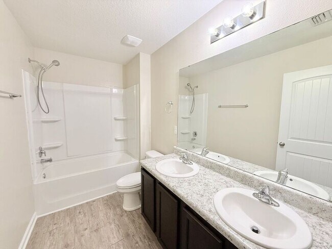 Building Photo - 5890 Bay Tree Court