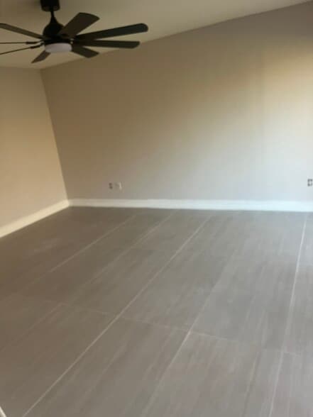 Building Photo - 4112 Inverrary Dr