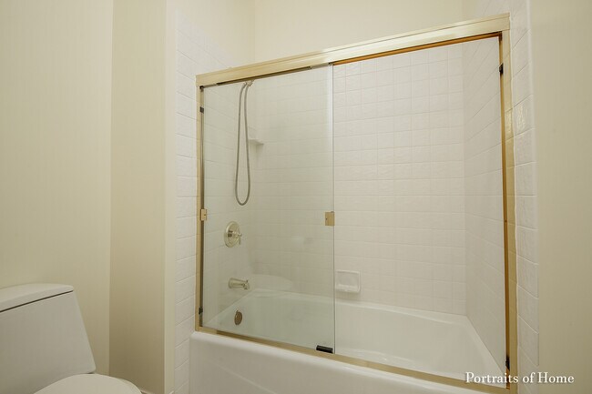 Building Photo - 1115 Bridgeview Ln