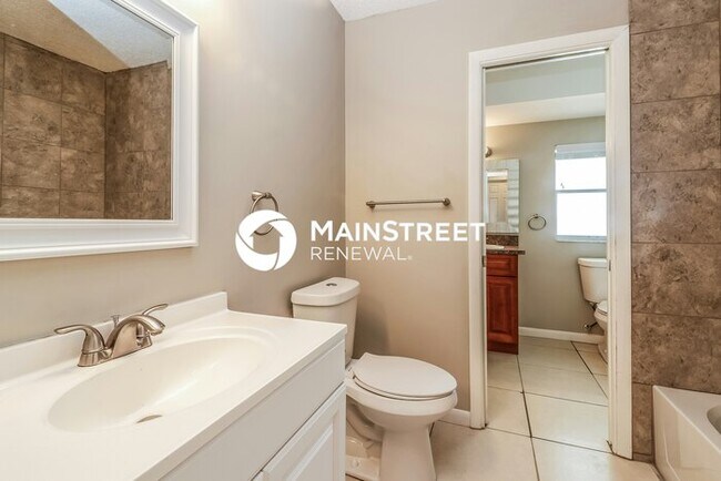 Building Photo - 3 Bedroom Pet-Friendly Home in Fort Myers,...