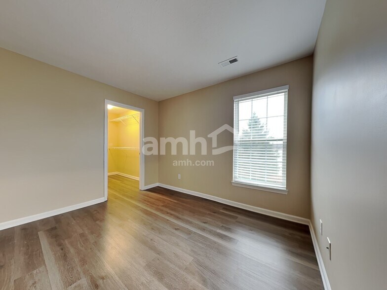 Building Photo - 10 Hunterbrook Ct