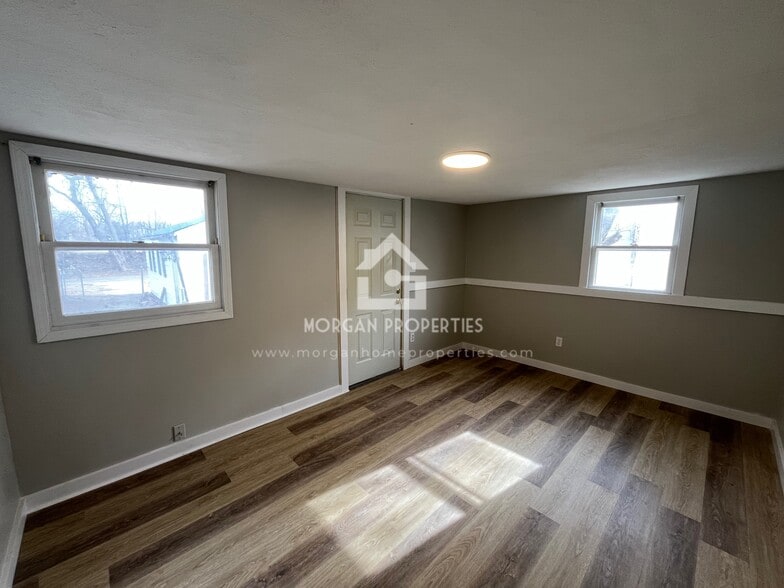 Building Photo - 324 Park Ave