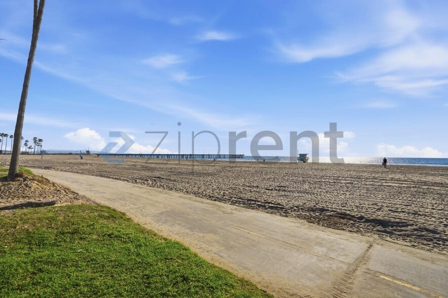 Building Photo - 10 27th Ave