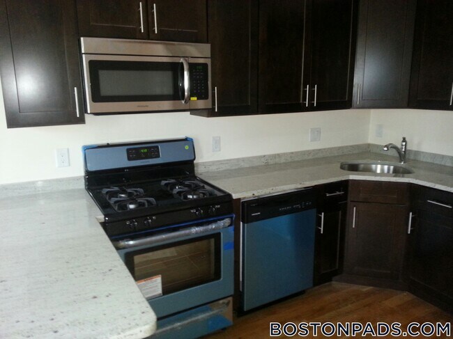 Building Photo - 23 Washburn St