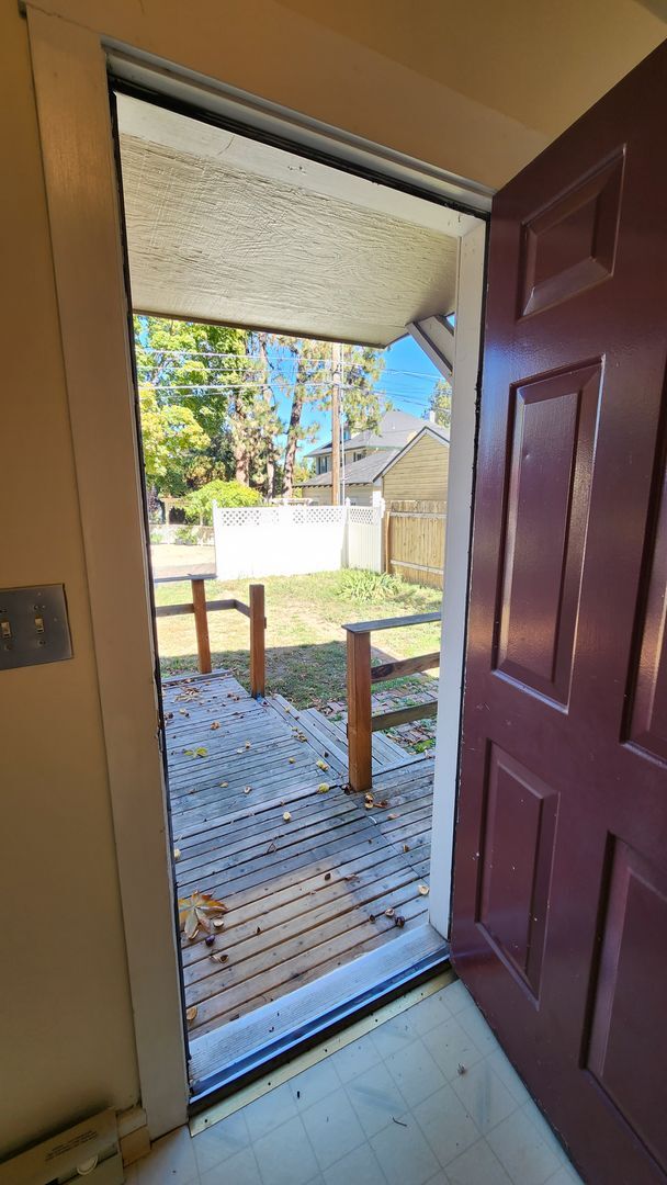 Building Photo - South Hill Home!! Coming Soon!
