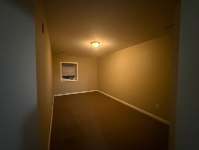 Building Photo - 51 Chelsea St