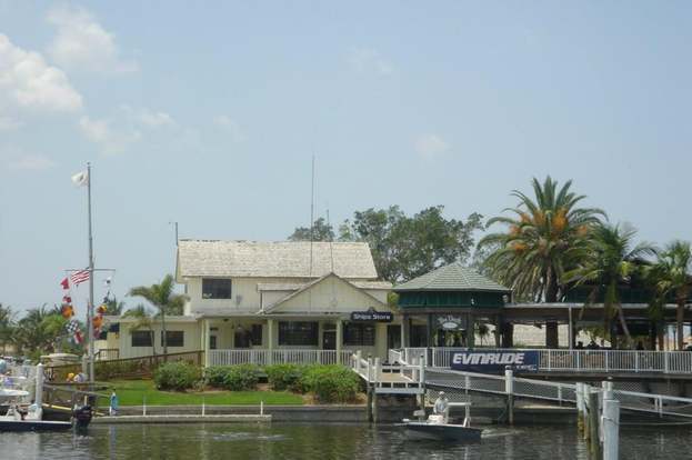 Building Photo - 2060 Matecumbe Key Rd