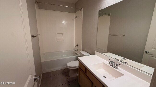 Building Photo - 41320 W Palmyra Ln