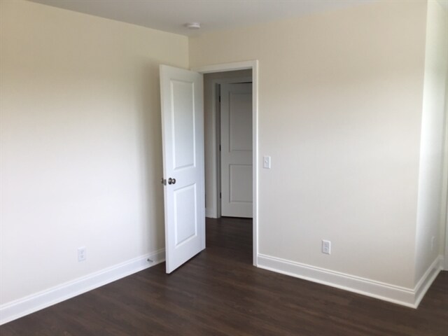 Building Photo - 104 Parkside Blvd